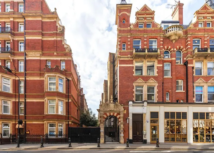 Kensington High Street Suites