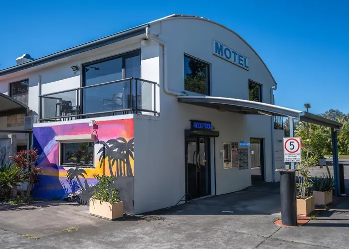Novena Palms Motel