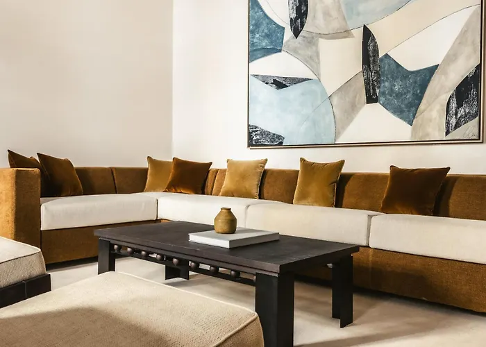 Mondovi Luxury