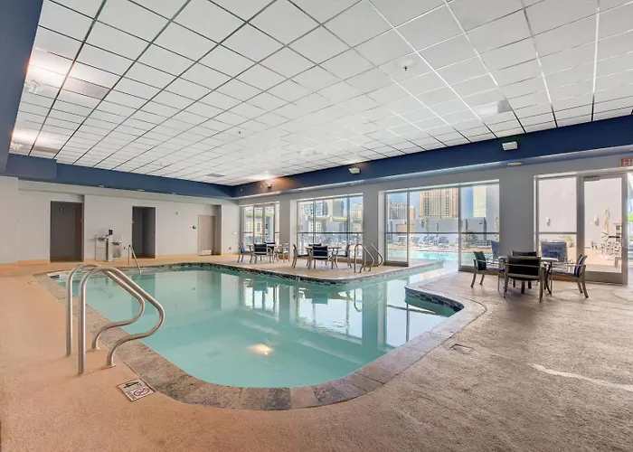 Lapis Suite At Platinum 5 Min Walk To F1 Koval Zone Entrance