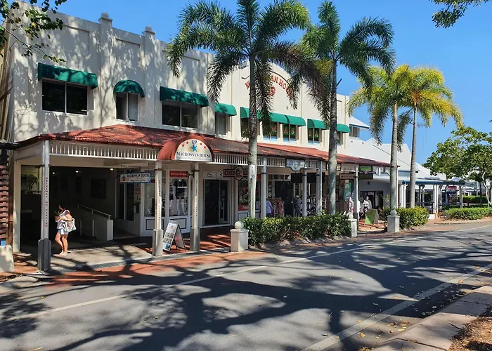 Macrossan House Boutique Holiday Apartments