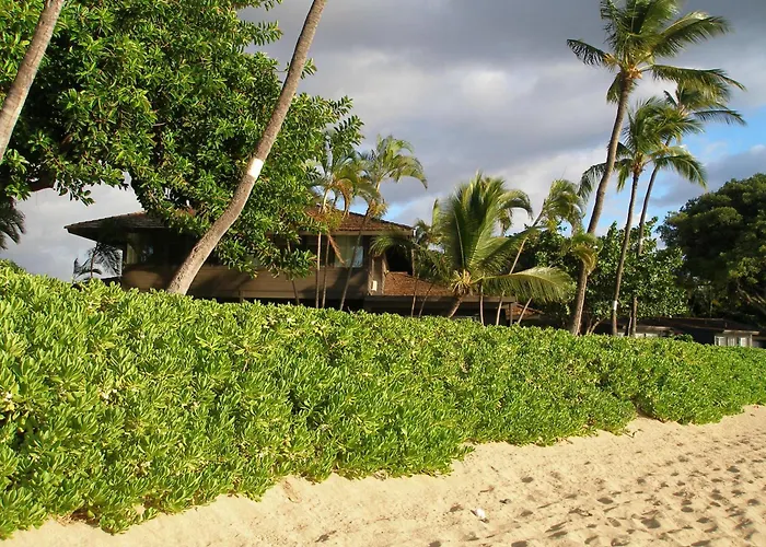 Royal Lahaina Resort & Bungalows