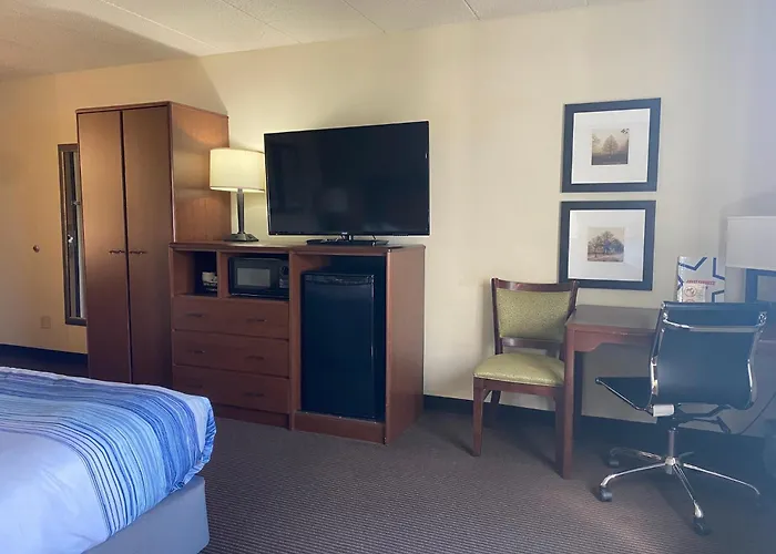 Americinn By Wyndham Two Harbors Near Lake Superior