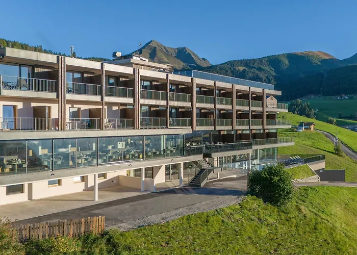 Hotel Purvita - Ski In Ski Out - Infinity Pool