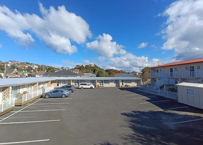 Bayfield Motel And Apartment