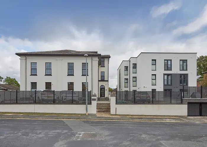 The Ashcroft Studios & Apartments With Free Parking