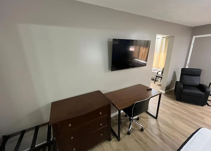 Valley Inn And Suites