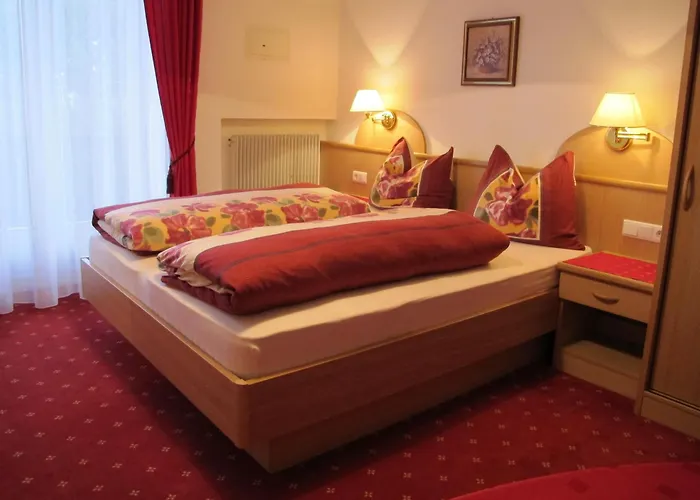 Frunhaus - Zimmer mit Frühstück, Apartments, Ferienwohnungen