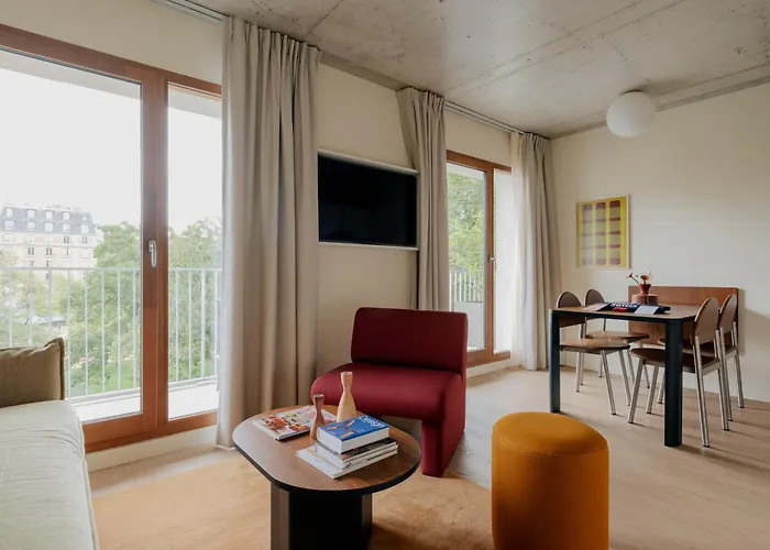 Edgar Suites - Église