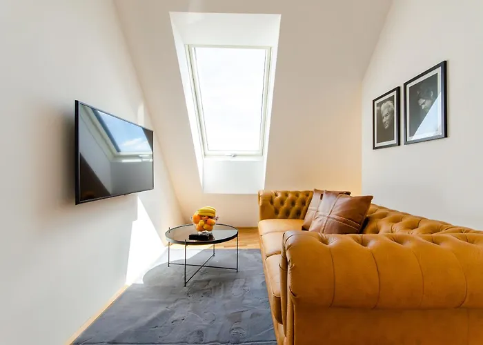 Grand Quarters City Residence