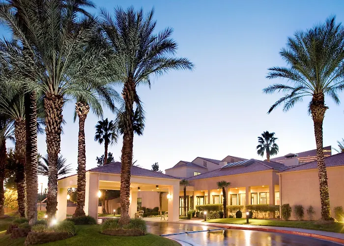 Courtyard By Marriott Las Vegas Convention Center