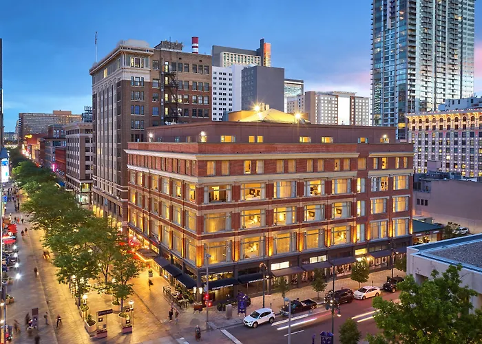 Courtyard By Marriott Denver Downtown