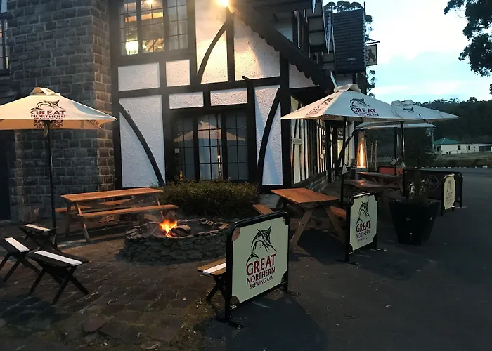 The Fox And Hounds Historic Hotel