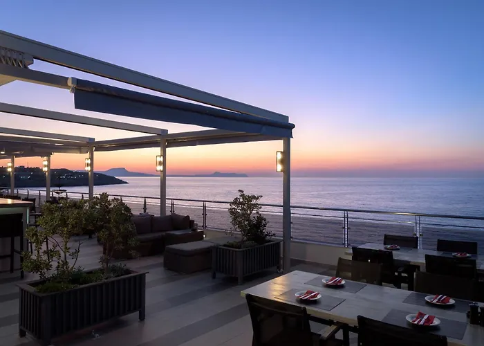Macaris Suites & Spa