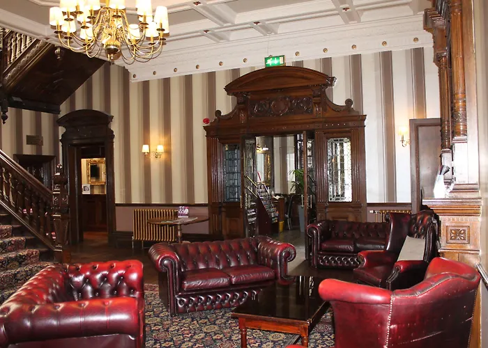 The Oaks Hotel