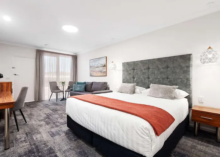 Comfort Inn Deakin Palms
