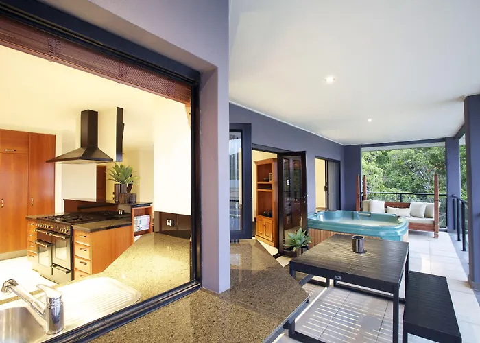 At Waterfront Whitsunday Retreat - Adults Only Aparthotel Airlie Beach