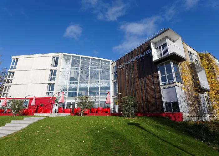 Cowool Cergy Aparthotel