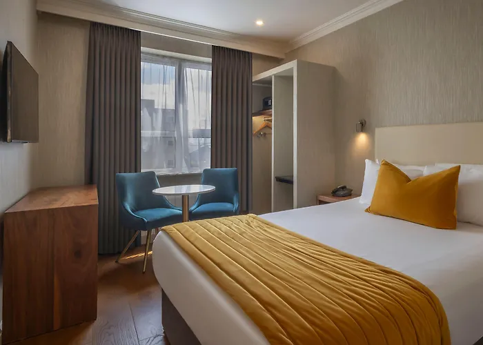 Eyre Square Hotel