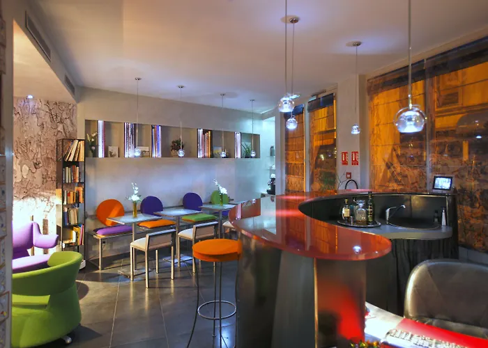Apostrophe Hotel