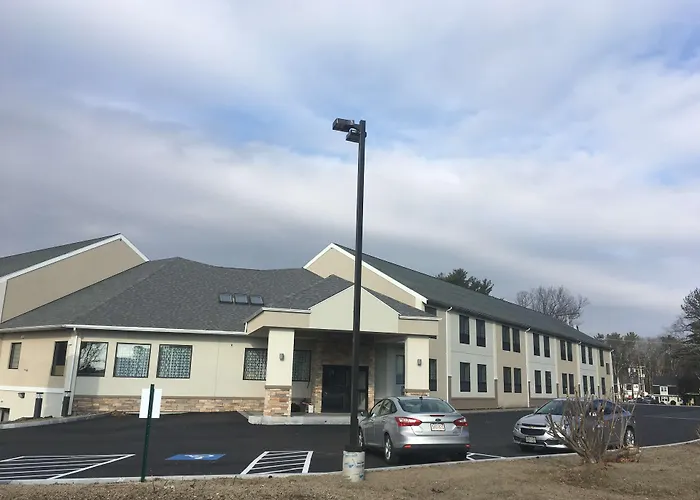Best Western Hampshire Inn & Suites