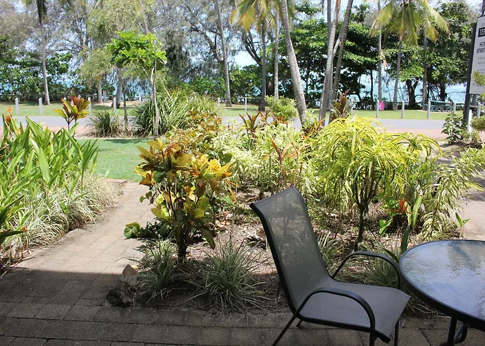 Beachfront Terraces With Onsite Reception & Check In Port Douglas