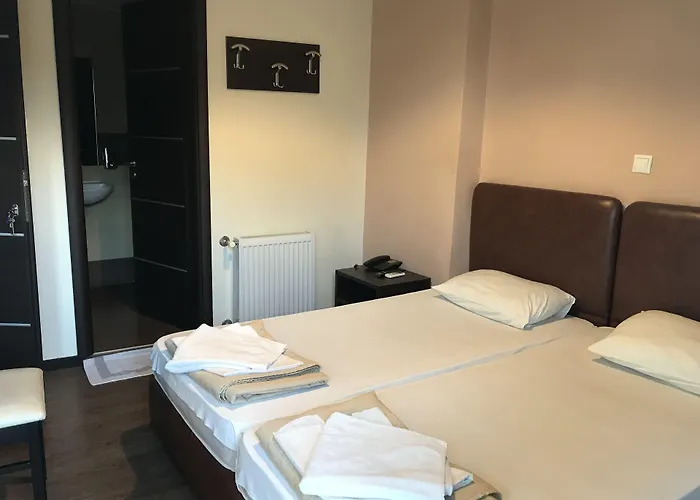 Pella Inn Hostel