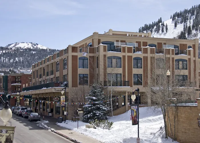 The Caledonian By All Seasons Resort Lodging