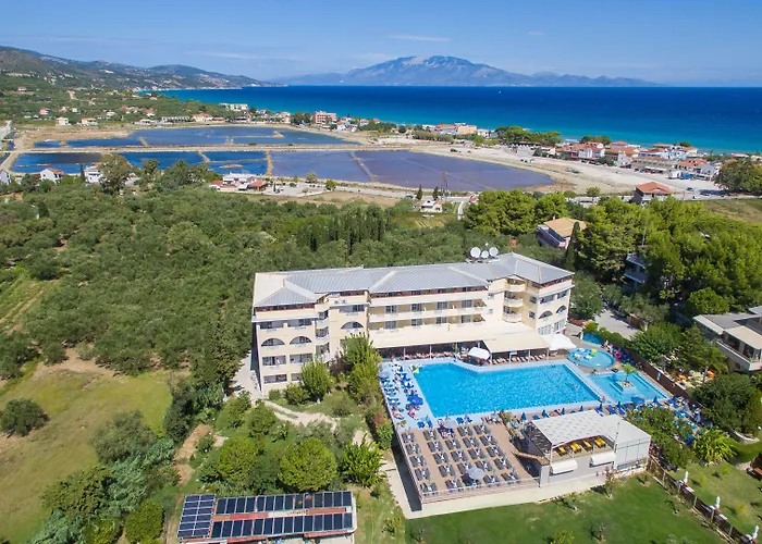Koukounaria Hotel & Suites