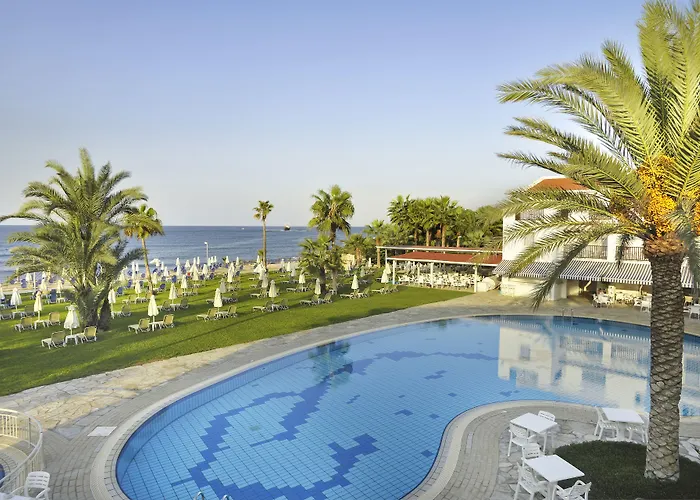 Akti Beach Hotel & Village Resort