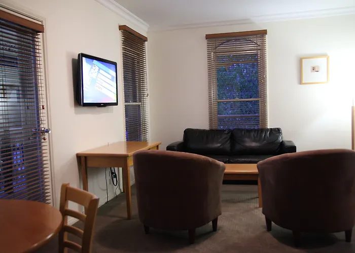 Carlyle Suites & Apartments