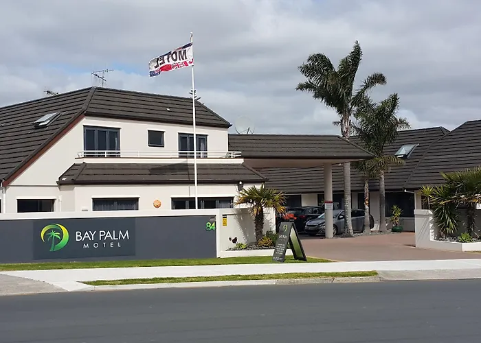 Bay Palm Motel