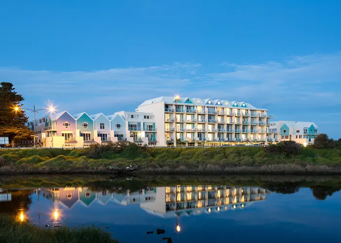 Lady Bay Resort