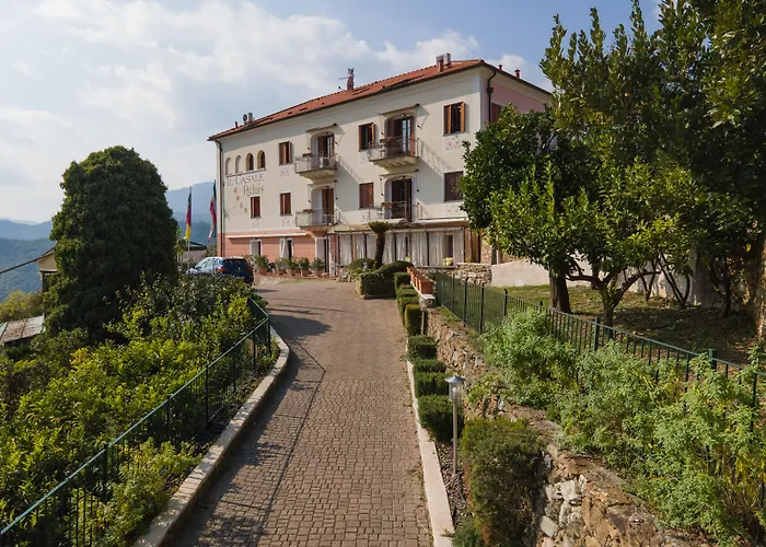 Residence Villa Il Casale - Appartamenti Wellness E Piscina Riscaldata