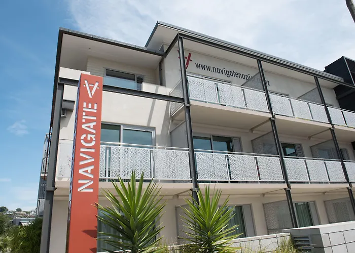 Navigate Seaside & Apartments