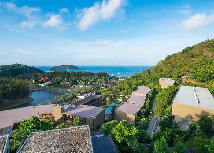 Sunsuri Phuket, Nai Harn Beach