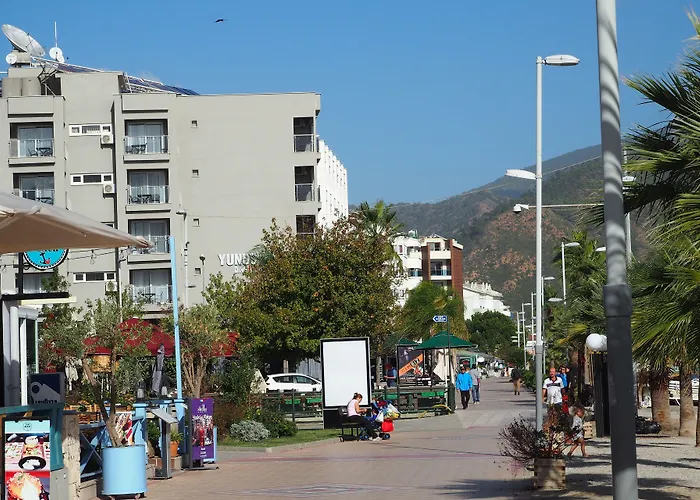 Yunus Hotel