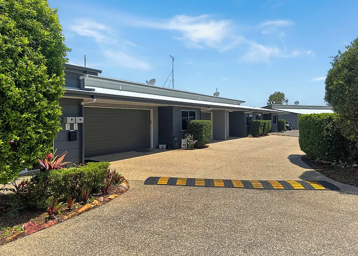 Direct Collective - Villas On Rivergum