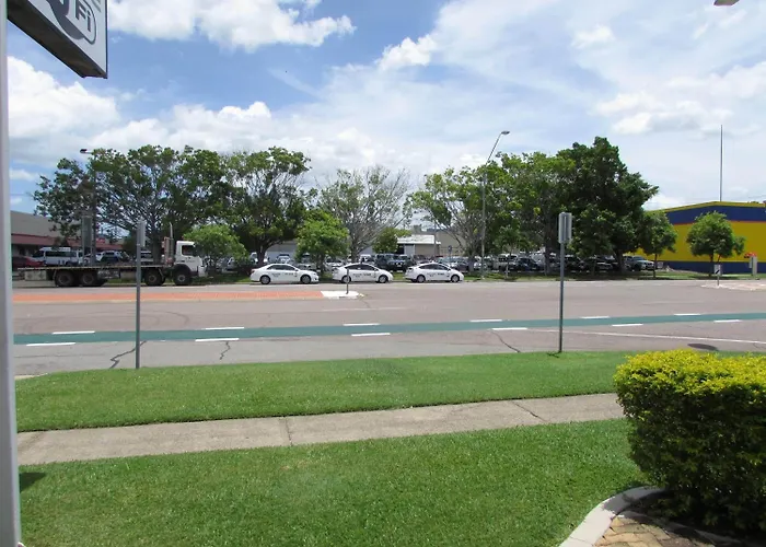 Raintree Motel