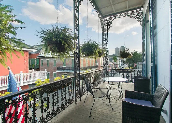 Lafitte Hotel & Bar