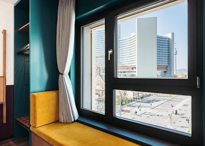 Hotel Schani UNO City