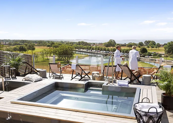 Ringenaes Hotell & Konferens