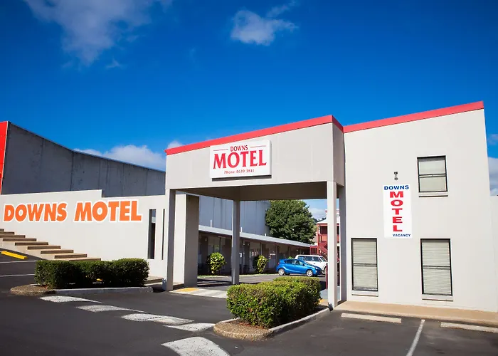 Downs Motel
