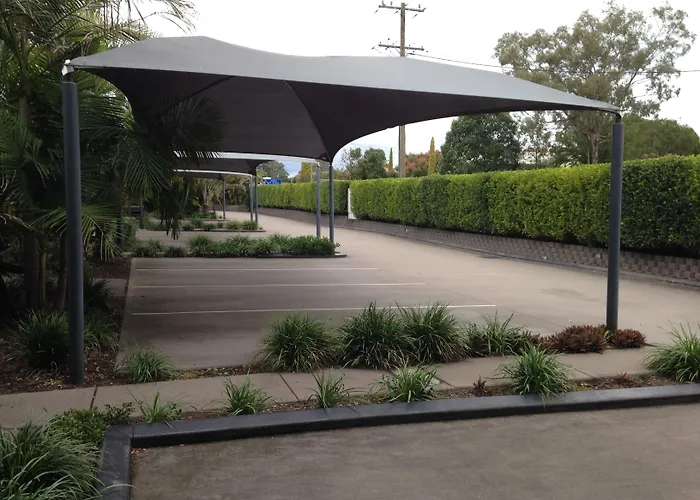 Francis Phillip Motor Inn And The Lodge
