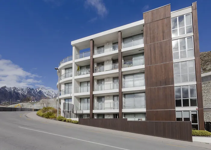 Queenstown Village Apartments