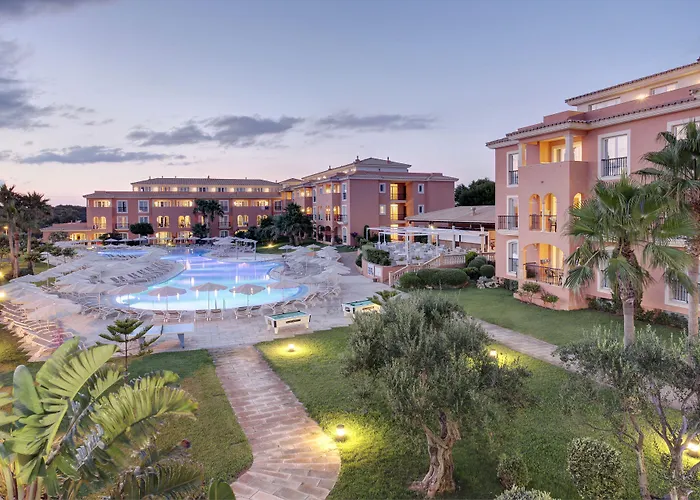 Grupotel Macarella Suites & Spa Son Xoriguer