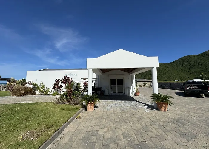 Le Domaine Anse Marcel Beach Resort