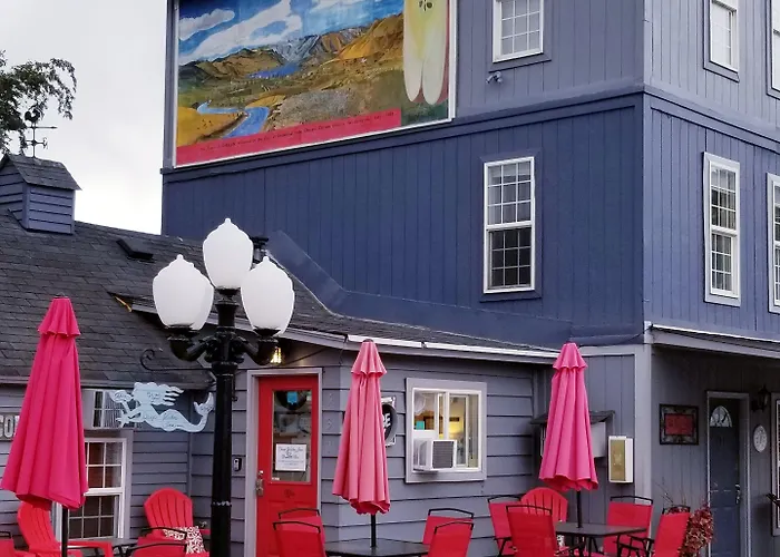 Deep Water Inn