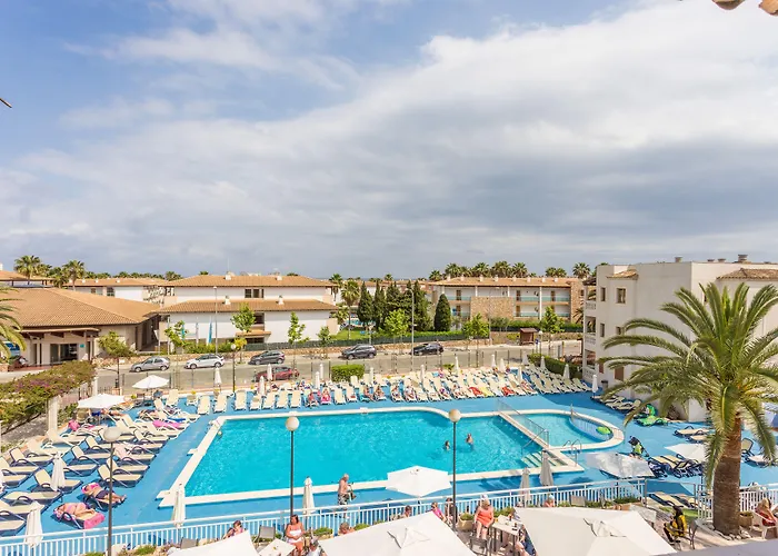 Aparthotel Globales Isabel à Cala Bona 