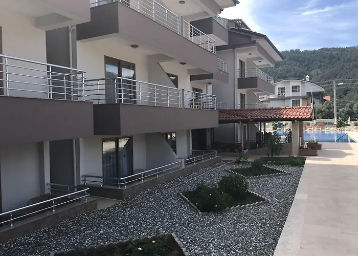 Murat Apart